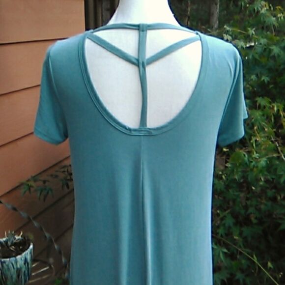 Alya Shift Dress  - Picture 6 of 10